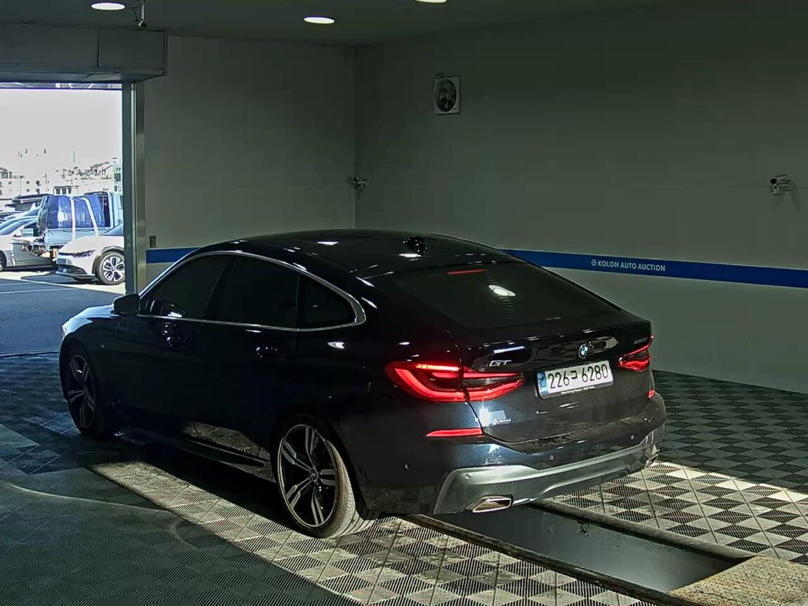 BMW GRAN TURISMO (GT) 6 SERIES 630i xDRIVE M SPORT PACK 2022 - zdjęcie 6