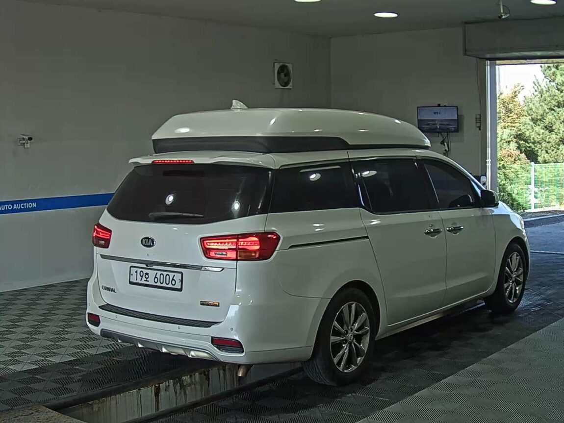 KIA THE NEW CARNIVAL HI-LIMOUSINE 7-SEATER DIESEL PRESIDENT 2019 - zdjęcie 5