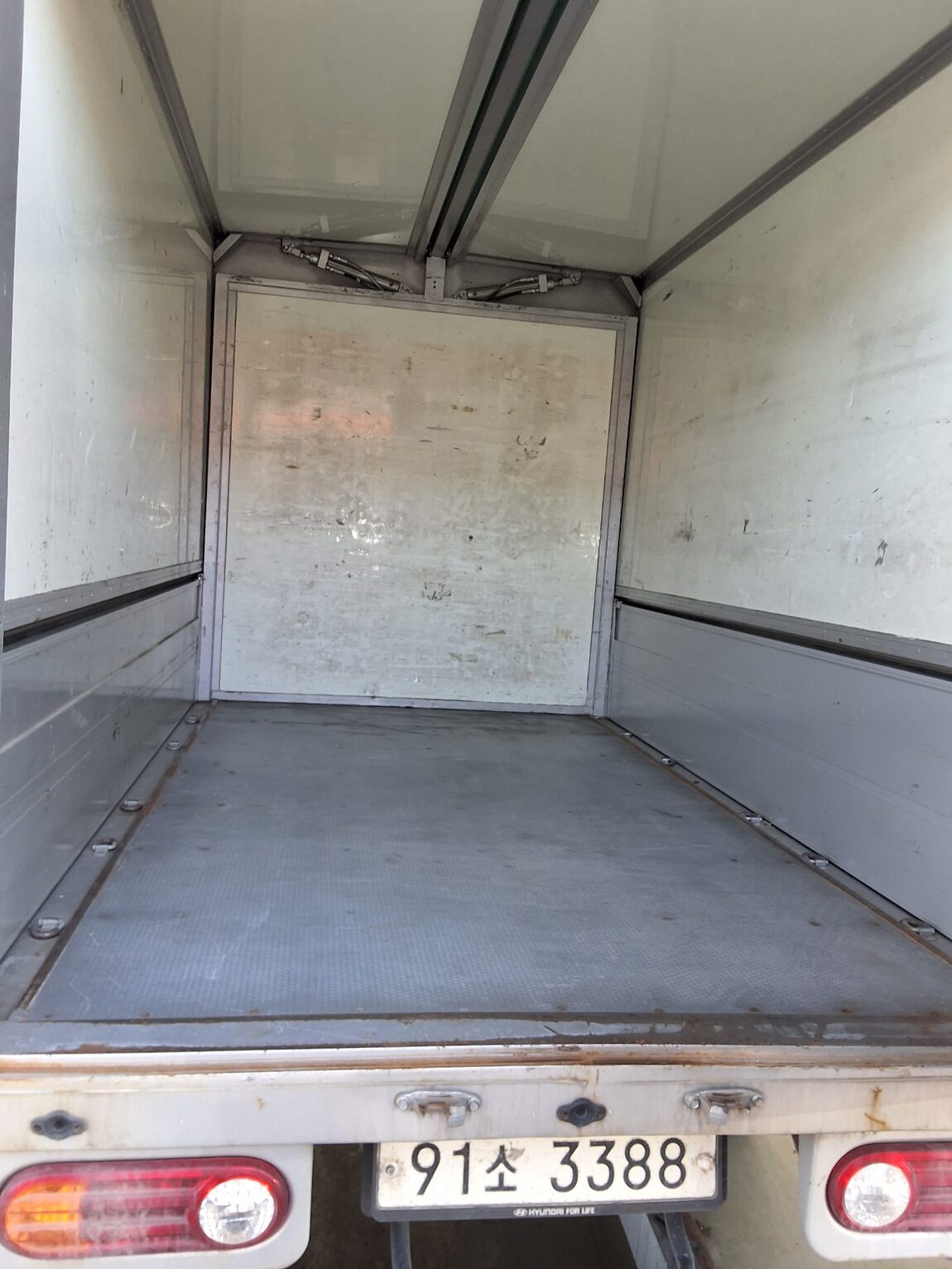 HYUNDAI PORTER II WING BODY ELECTRIC 2018 - zdjęcie 13