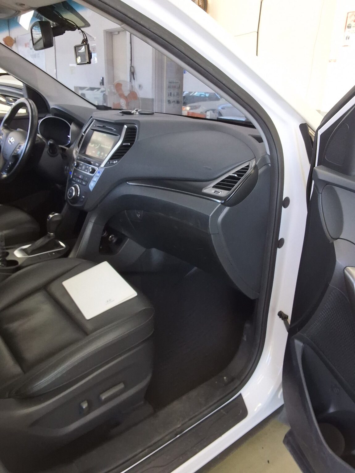 HYUNDAI SANTA FE THE PRIME DIESEL R2.0 2WD PREMIUM 2016 - zdjęcie 14