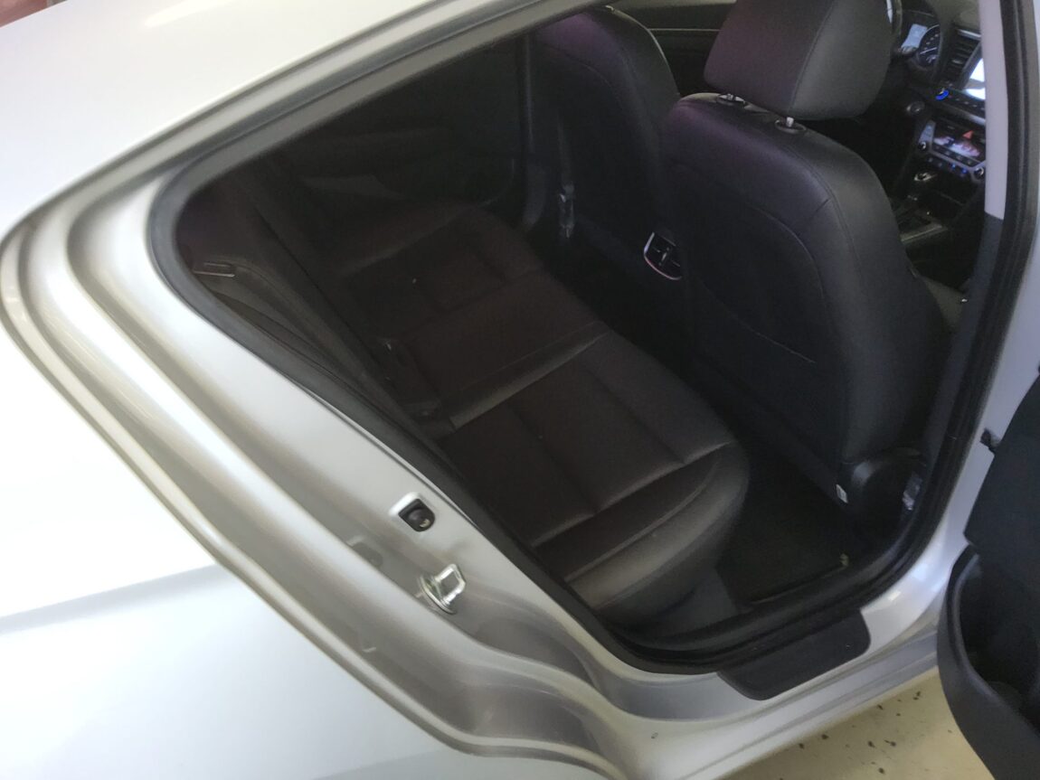HYUNDAI AVANTE AD 1.6 GDi SMART 2016 - zdjęcie 13