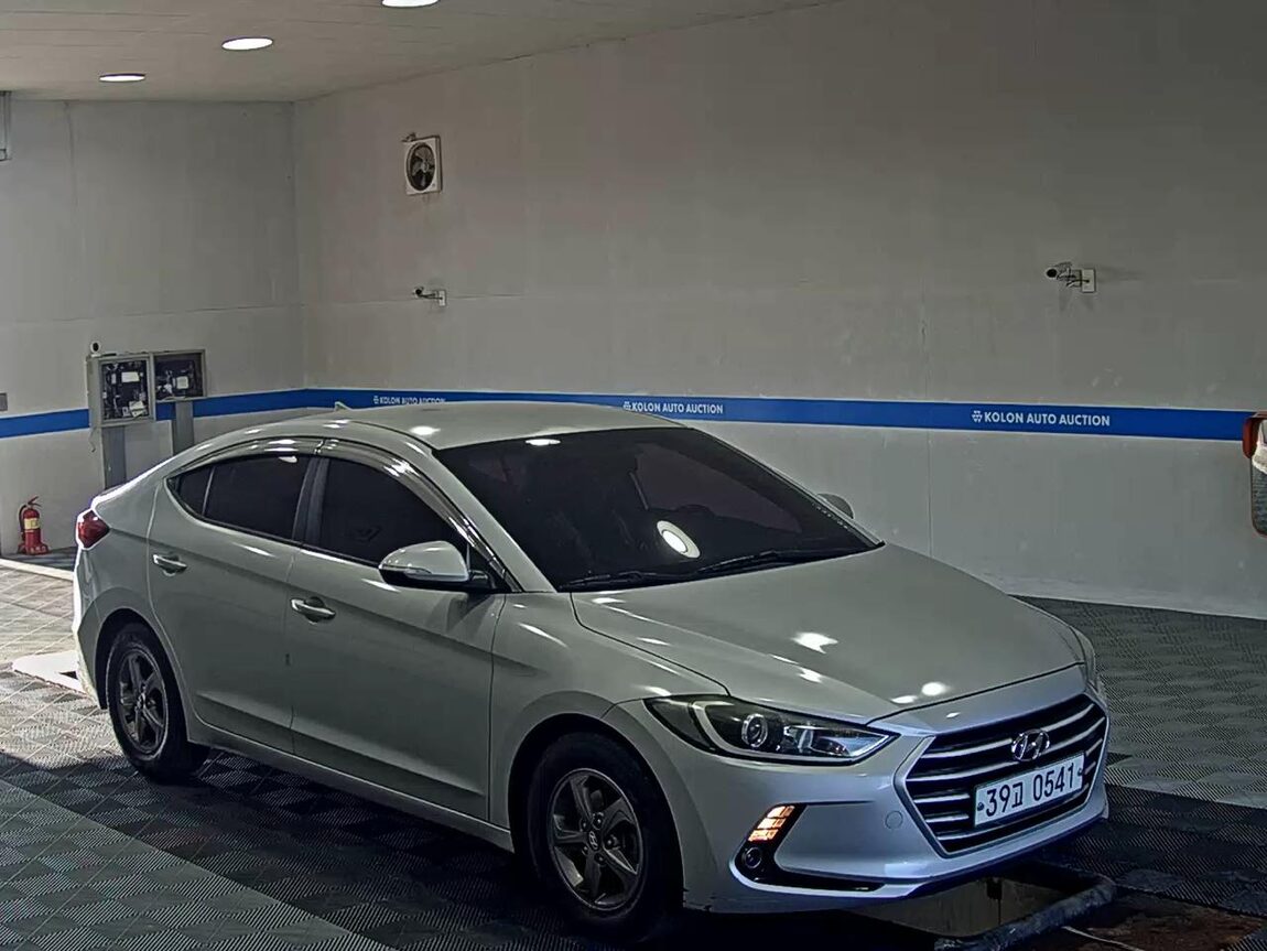 HYUNDAI AVANTE AD 1.6 GDi SMART 2016 - zdjęcie 3