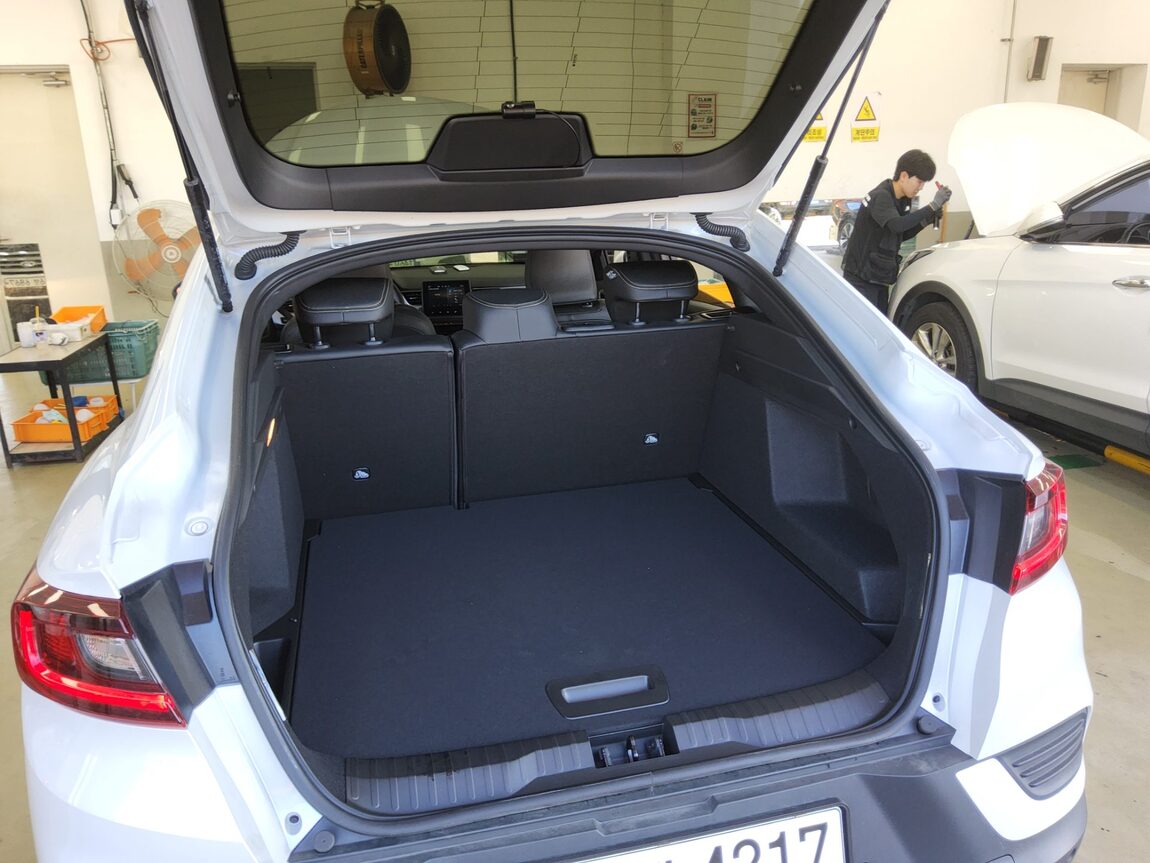 RENAULT (SAMSUNG) XM3 1.6 GTe RE 2024 - zdjęcie 15