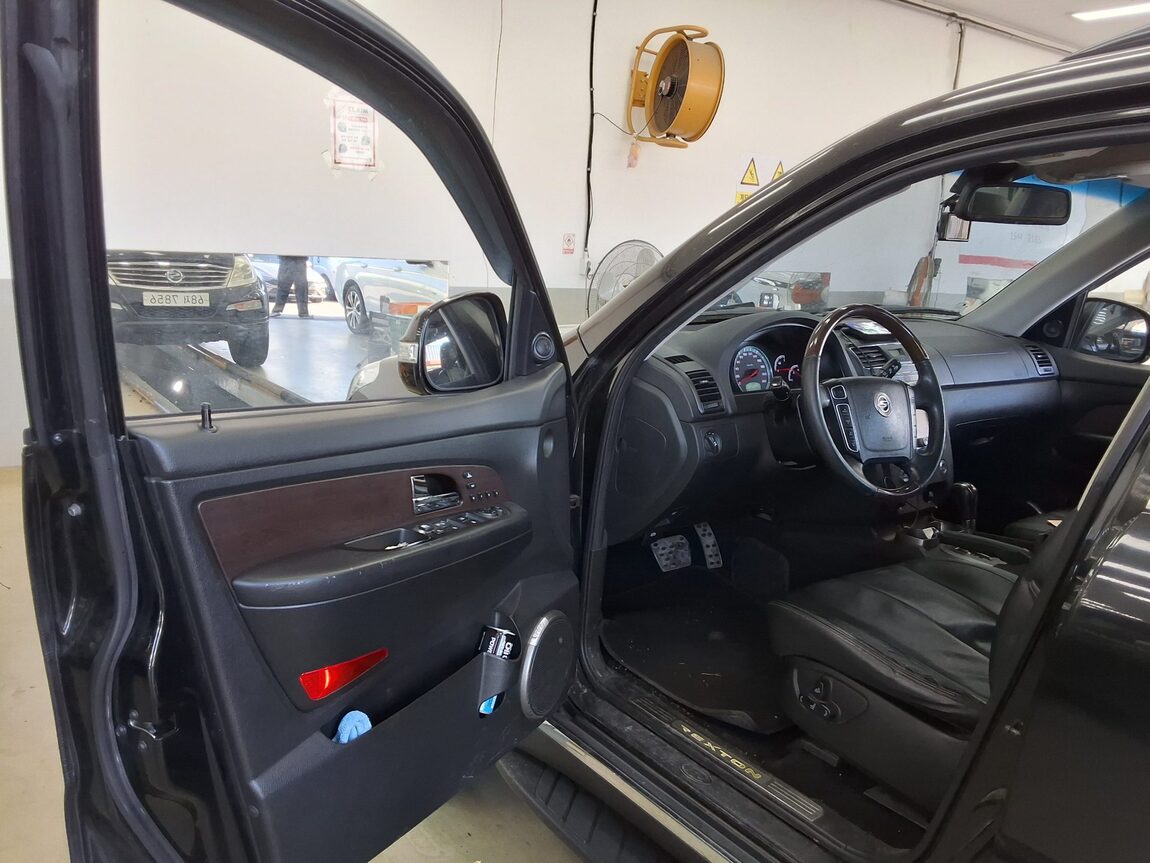 KG MOBILITY (SSANGYONG) REXTON W 2.0 4WD NOBLESSE 2015 - zdjęcie 10