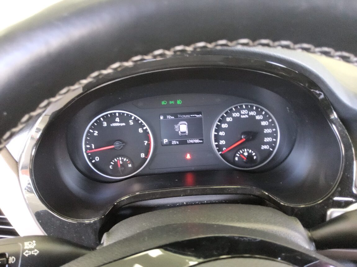 KIA SELTOS 1.6 GASOLINE 2WD SIGNATURE 2022 - zdjęcie 9
