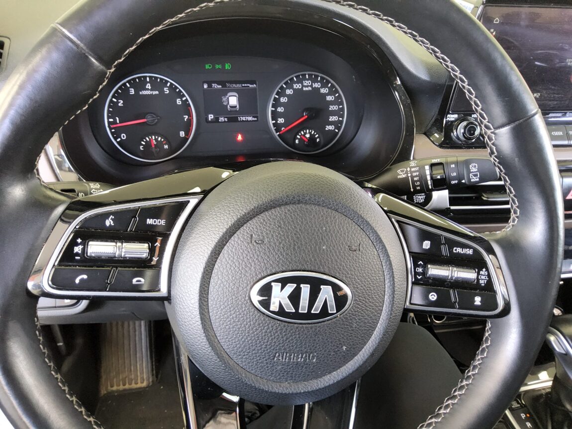 KIA SELTOS 1.6 GASOLINE 2WD SIGNATURE 2022 - zdjęcie 17