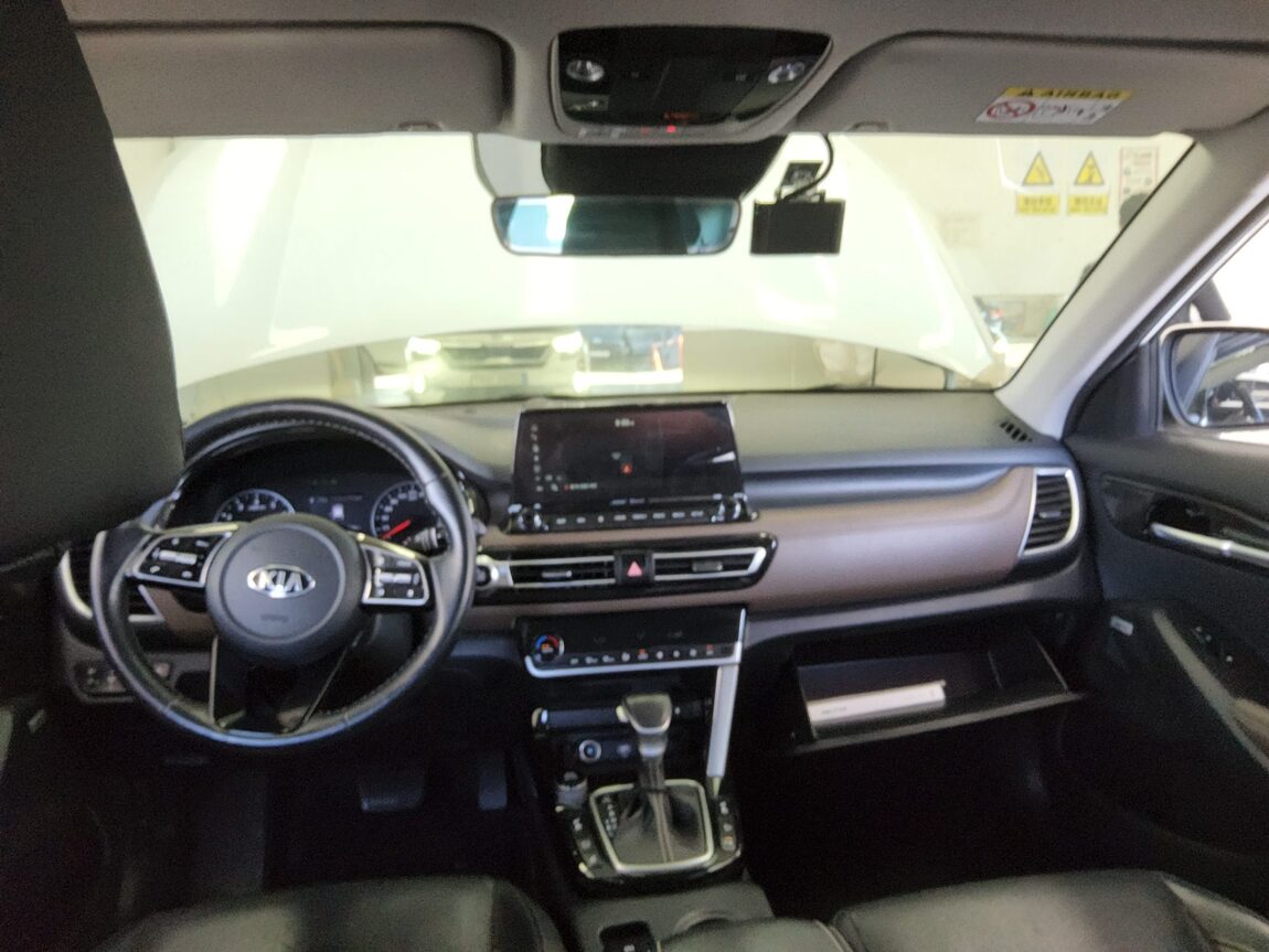 KIA SELTOS 1.6 GASOLINE 2WD SIGNATURE 2022 - zdjęcie 11