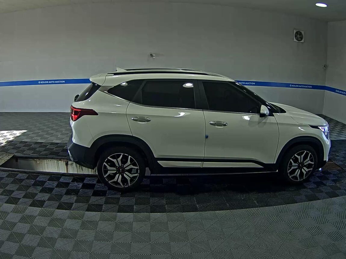 KIA SELTOS 1.6 GASOLINE 2WD SIGNATURE 2022 - zdjęcie 4