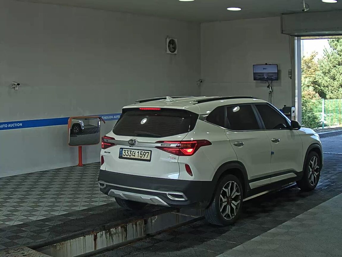 KIA SELTOS 1.6 GASOLINE 2WD SIGNATURE 2022 - zdjęcie 5