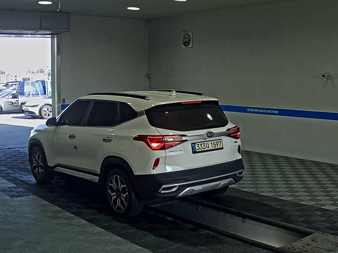 KIA SELTOS 1.6 GASOLINE 2WD SIGNATURE 2022 - zdjęcie 6
