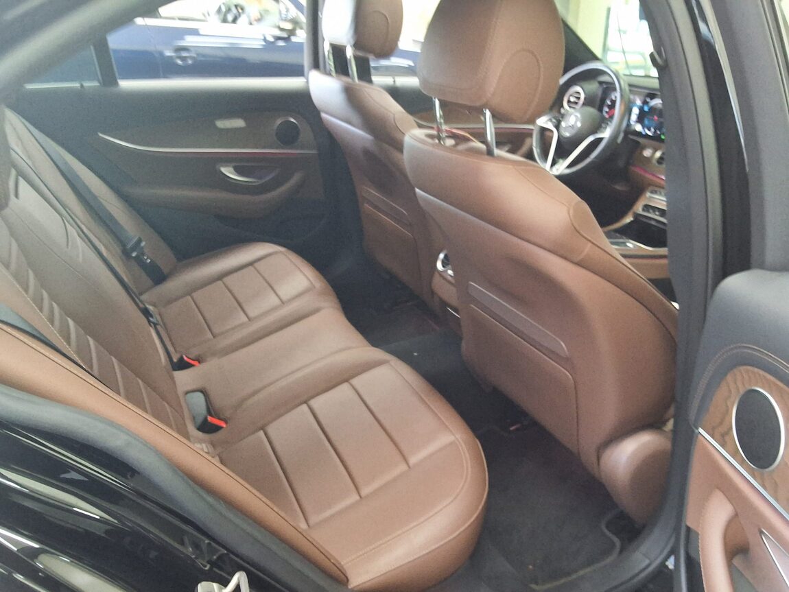MERCEDES-BENZ E-CLASS (5TH GEN) E220d 4MATIC EXCLUSIVE 2021 - zdjęcie 14