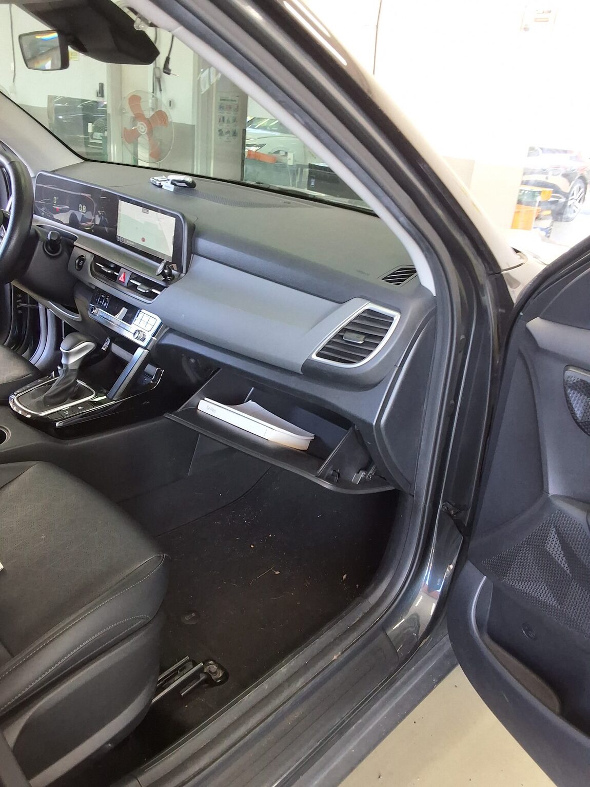 KIA THE NEW SELTOS 1.6 GASOLINE TURBO 2WD TRENDY 2023 - zdjęcie 14