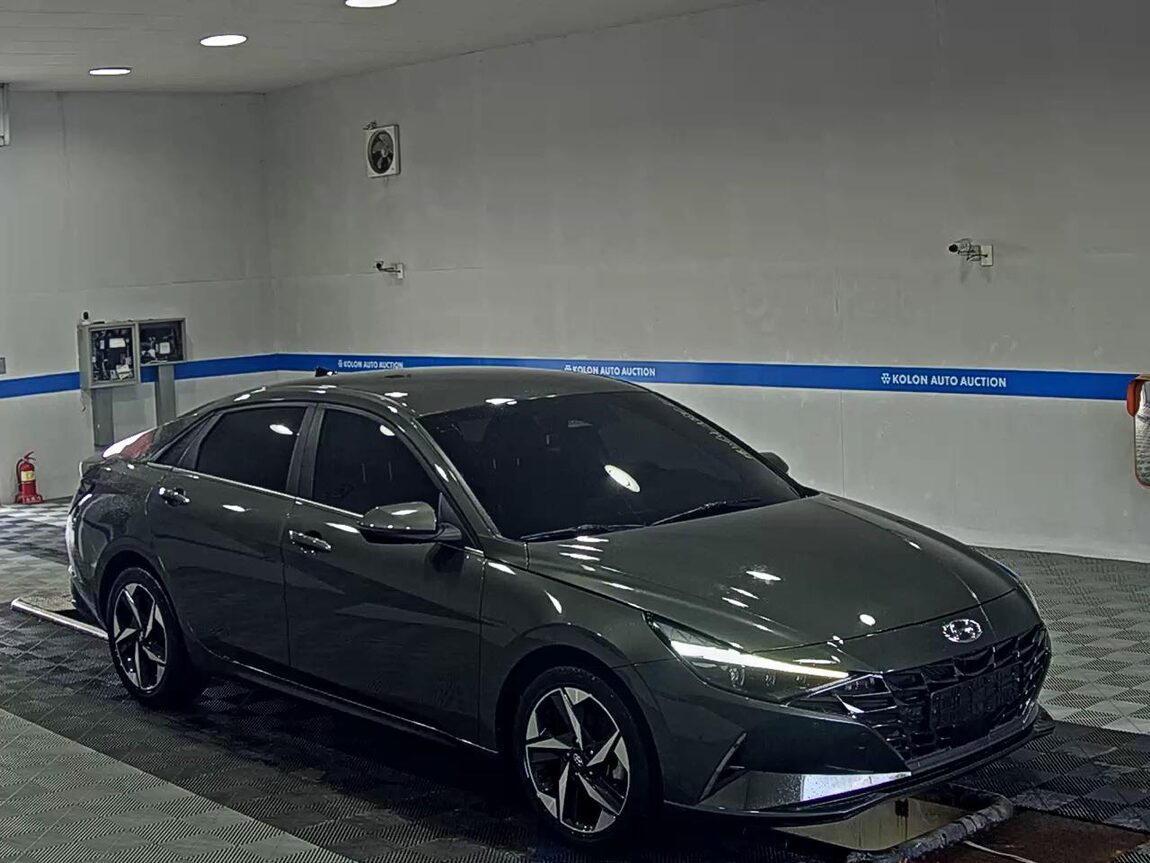 HYUNDAI AVANTE (CN7) 1.6 GASOLINE INSPIRATION 2023 - zdjęcie 3