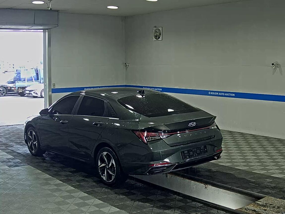 HYUNDAI AVANTE (CN7) 1.6 GASOLINE INSPIRATION 2023 - zdjęcie 6