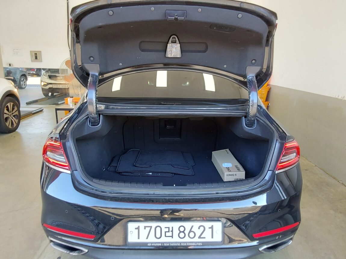 HYUNDAI GRANDEUR IG 2.4 GDi PREMIUM 2019 - zdjęcie 15