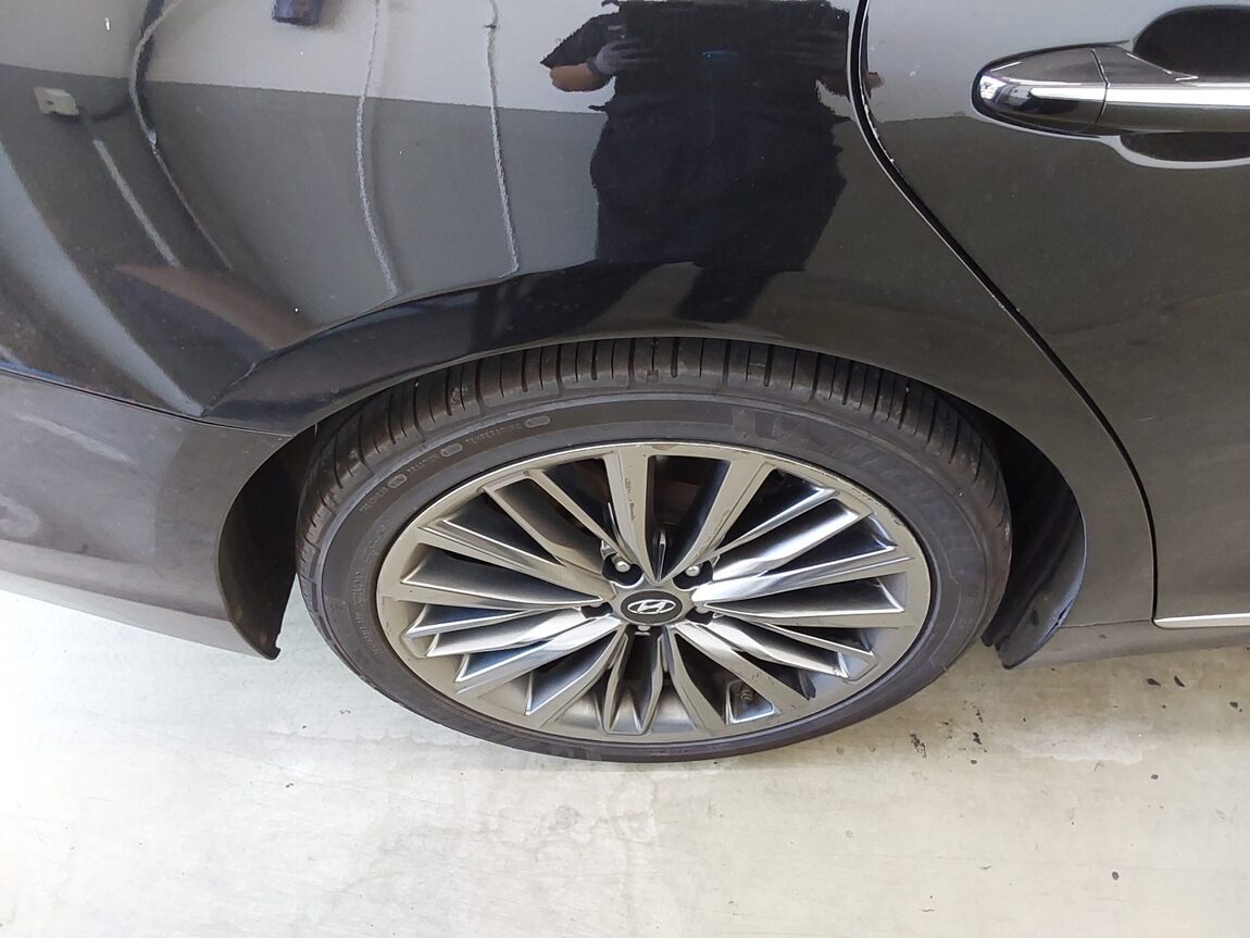 HYUNDAI GRANDEUR IG 2.4 GDi PREMIUM 2019 - zdjęcie 23