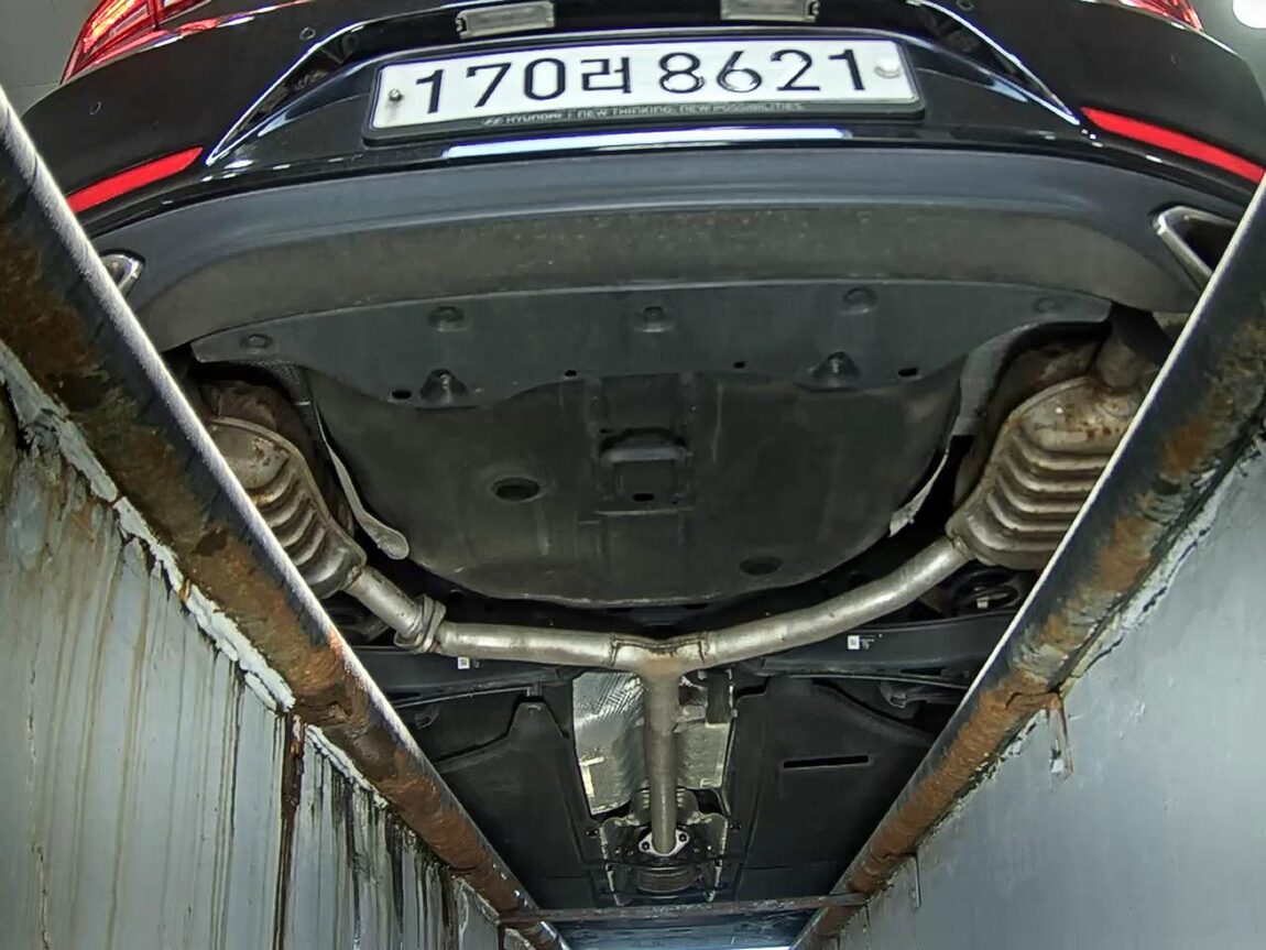 HYUNDAI GRANDEUR IG 2.4 GDi PREMIUM 2019 - zdjęcie 8