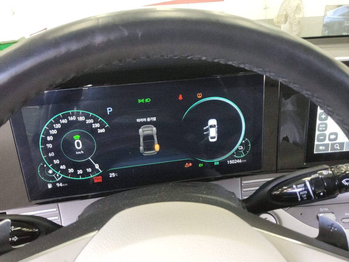 HYUNDAI THE NEW GRANDEUR IG HYBRID 2.4 HEV LE BLANC 2023 - zdjęcie 9