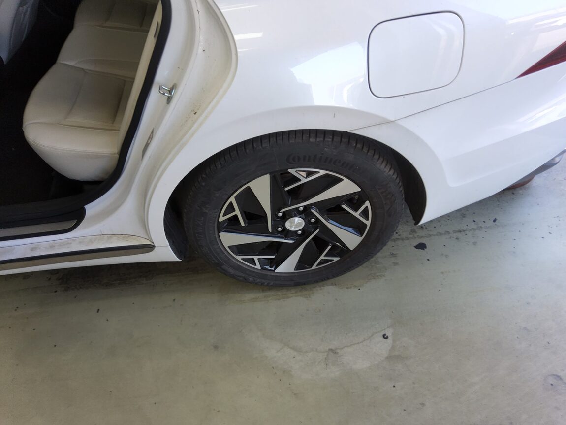 HYUNDAI THE NEW GRANDEUR IG HYBRID 2.4 HEV LE BLANC 2023 - zdjęcie 21