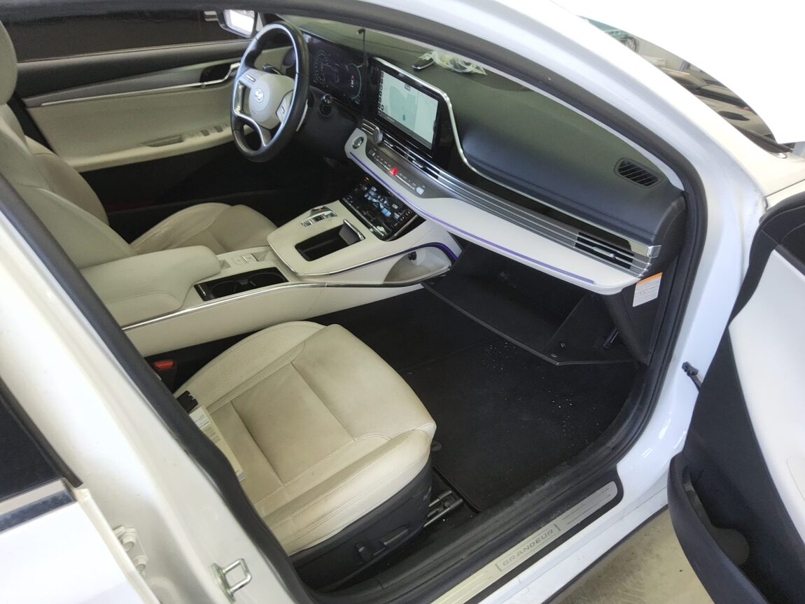 HYUNDAI THE NEW GRANDEUR IG HYBRID 2.4 HEV LE BLANC 2023 - zdjęcie 14