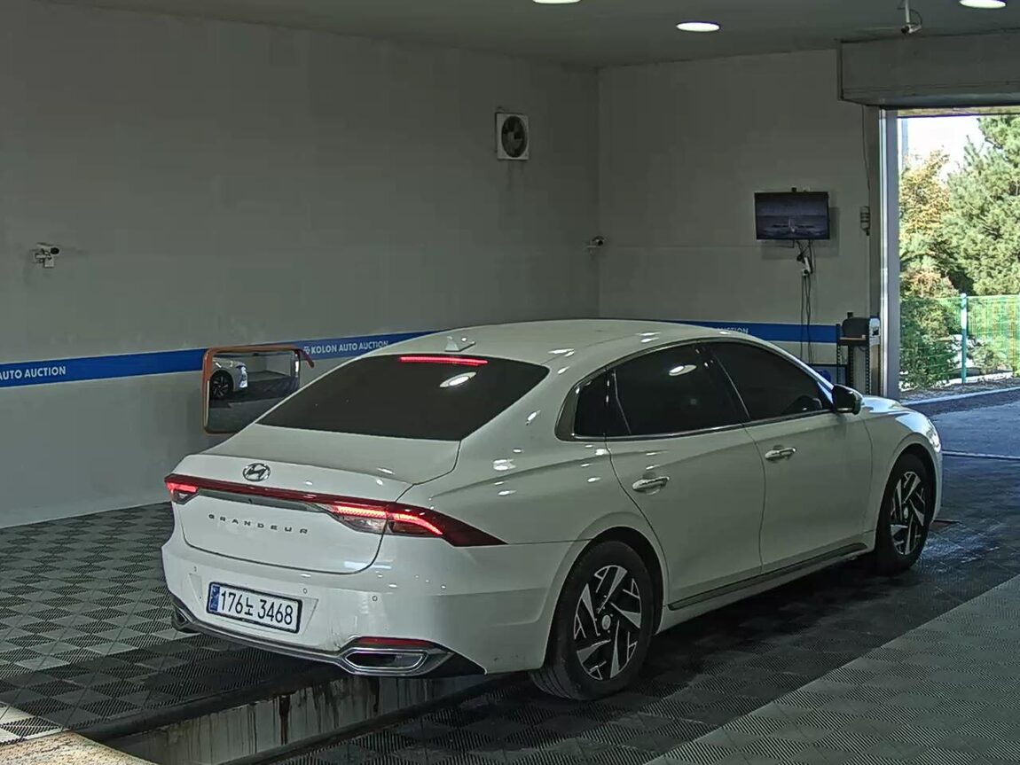 HYUNDAI THE NEW GRANDEUR IG HYBRID 2.4 HEV LE BLANC 2023 - zdjęcie 5