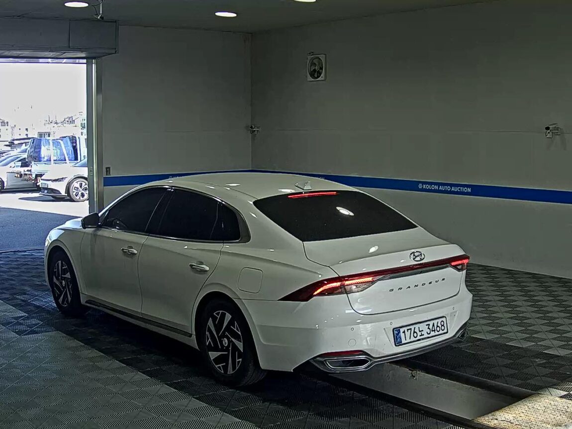 HYUNDAI THE NEW GRANDEUR IG HYBRID 2.4 HEV LE BLANC 2023 - zdjęcie 6