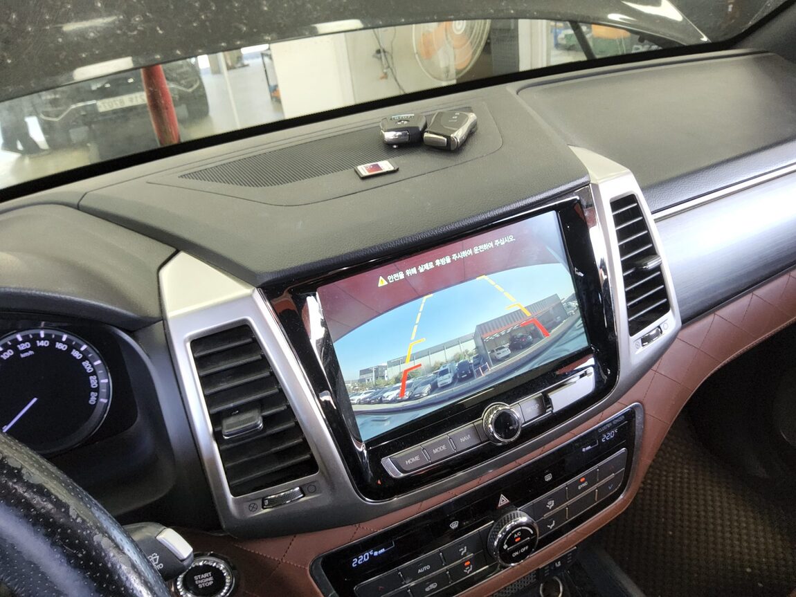 KG MOBILITY (SSANGYONG) G4 REXTON 2.2 4WD HERITAGE 2018 - zdjęcie 17