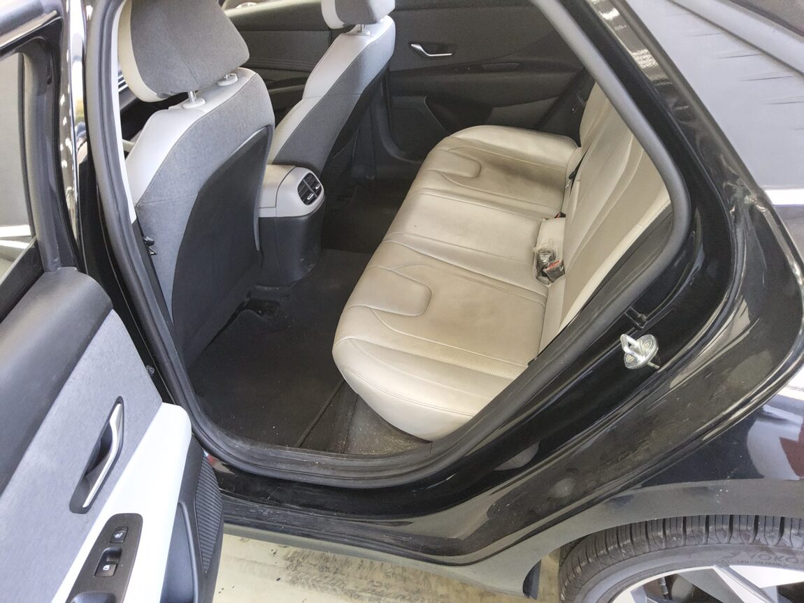 HYUNDAI AVANTE (CN7) 1.6 GASOLINE INSPIRATION 2021 - zdjęcie 12