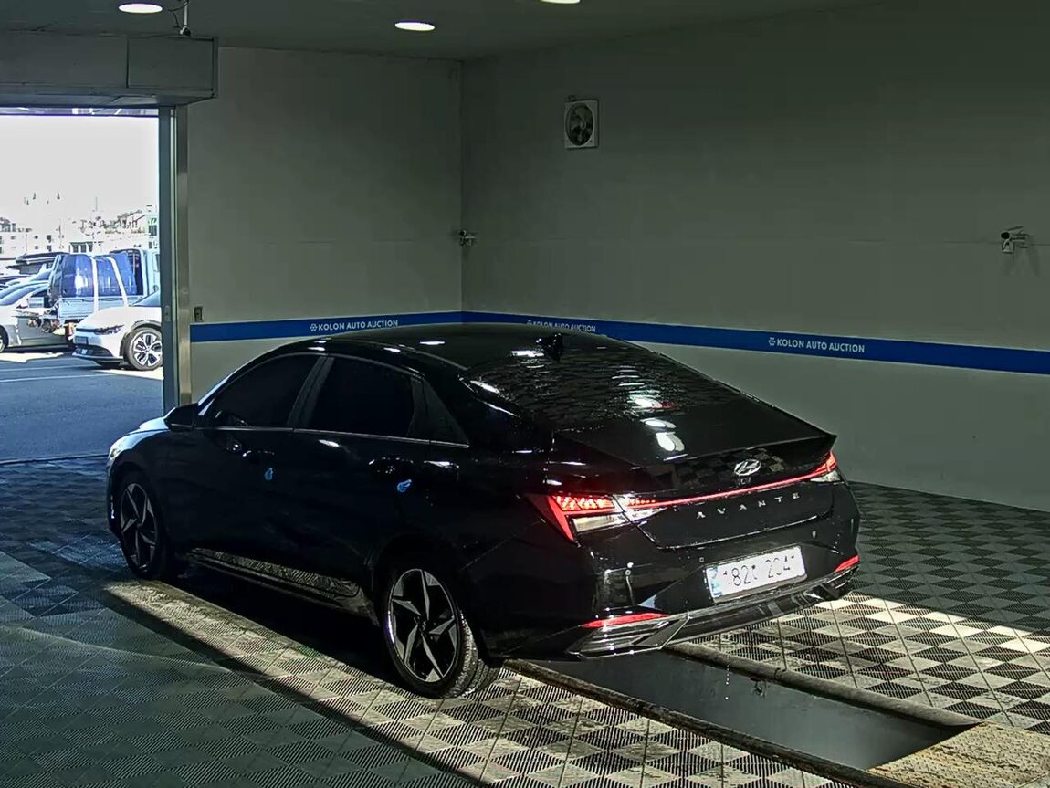 HYUNDAI AVANTE (CN7) 1.6 GASOLINE INSPIRATION 2021 - zdjęcie 6