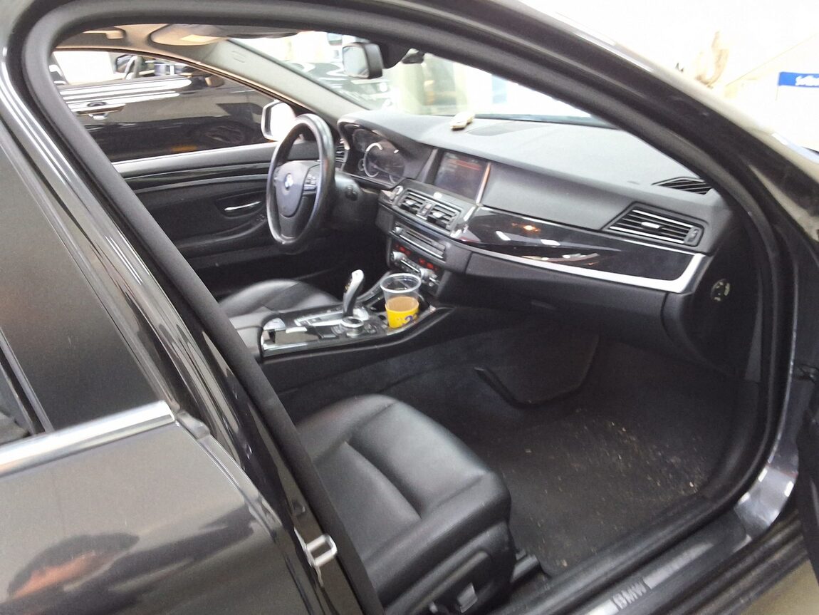 BMW 5 SERIES (6TH GEN) 520d xDRIVE 2014 - zdjęcie 15