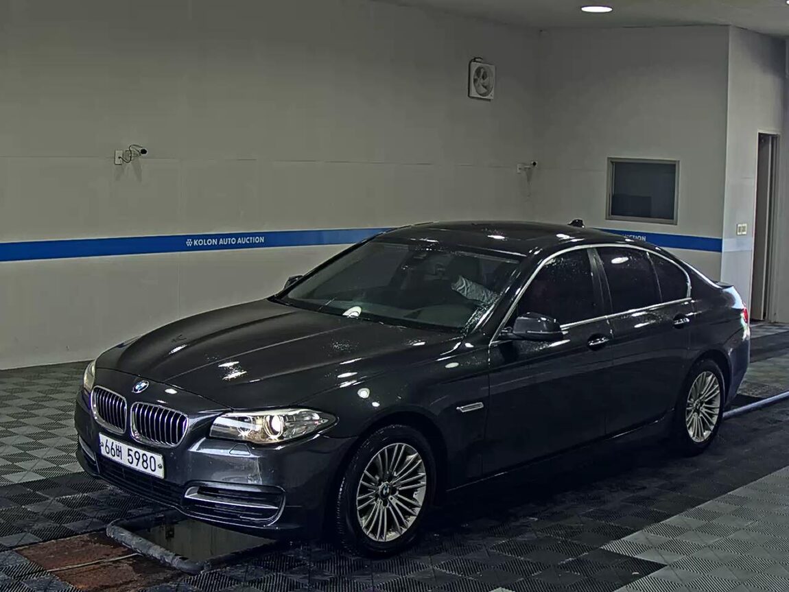 BMW 5 SERIES (6TH GEN) 520d xDRIVE 2014 - zdjęcie 2