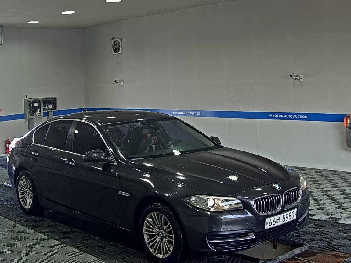 BMW 5 SERIES (6TH GEN) 520d xDRIVE 2014 - zdjęcie 3