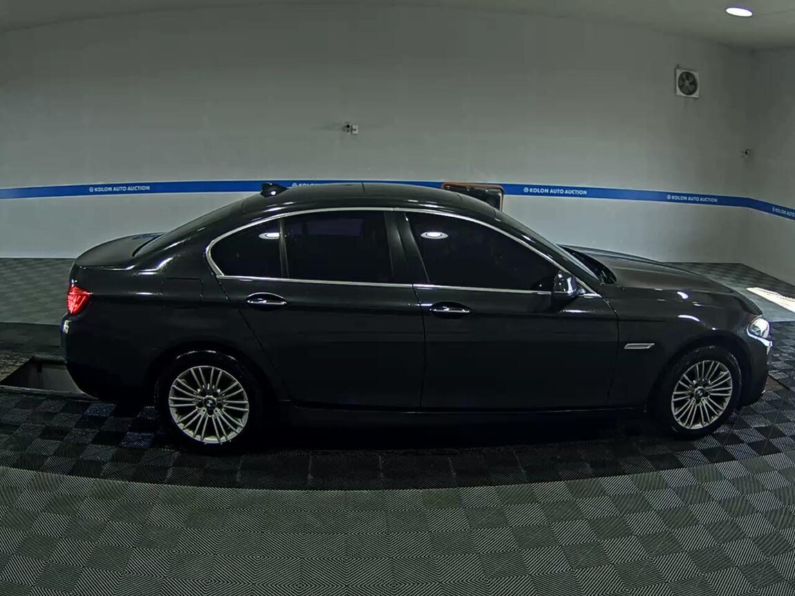 BMW 5 SERIES (6TH GEN) 520d xDRIVE 2014 - zdjęcie 4