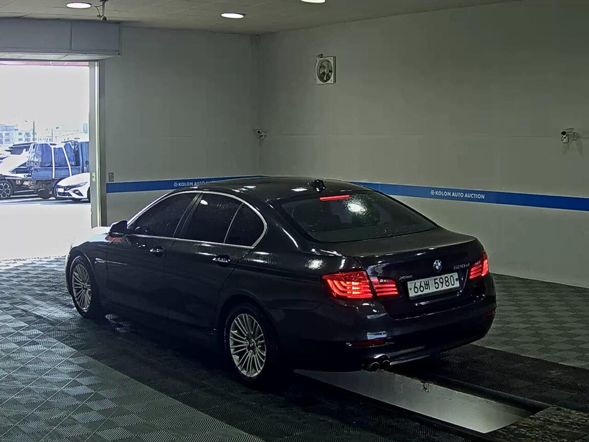 BMW 5 SERIES (6TH GEN) 520d xDRIVE 2014 - zdjęcie 6