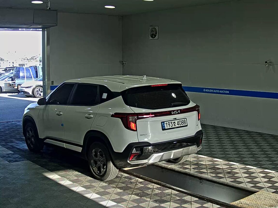KIA THE NEW SELTOS 1.6 GASOLINE TURBO 4WD PRESTIGE 2023 - zdjęcie 6