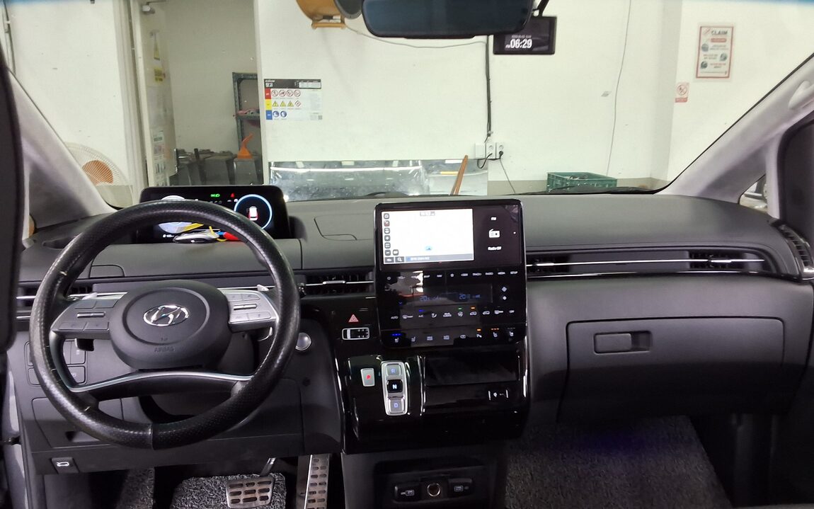 HYUNDAI STARIA 2.2 DIESEL LOUNGE 9-SEATER 2WD INSPIRATION 2023 - zdjęcie 11