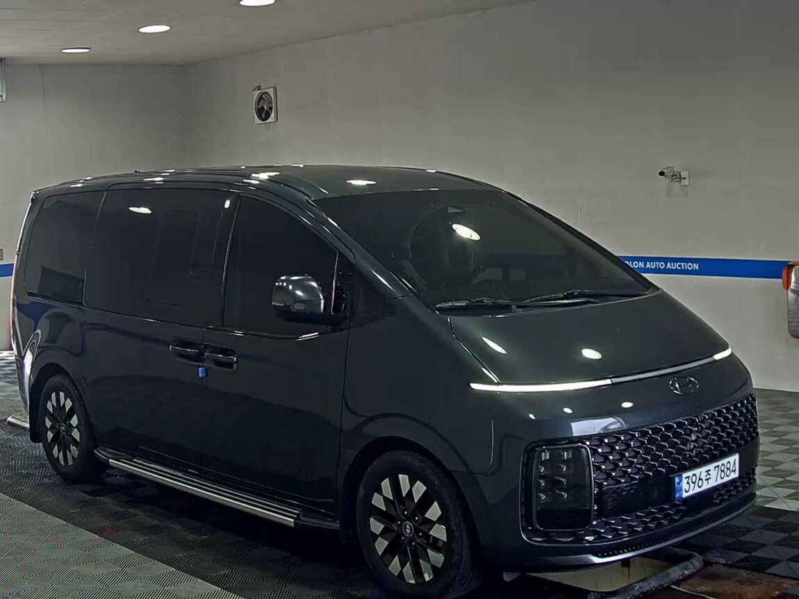 HYUNDAI STARIA 2.2 DIESEL LOUNGE 9-SEATER 2WD INSPIRATION 2023 - zdjęcie 3