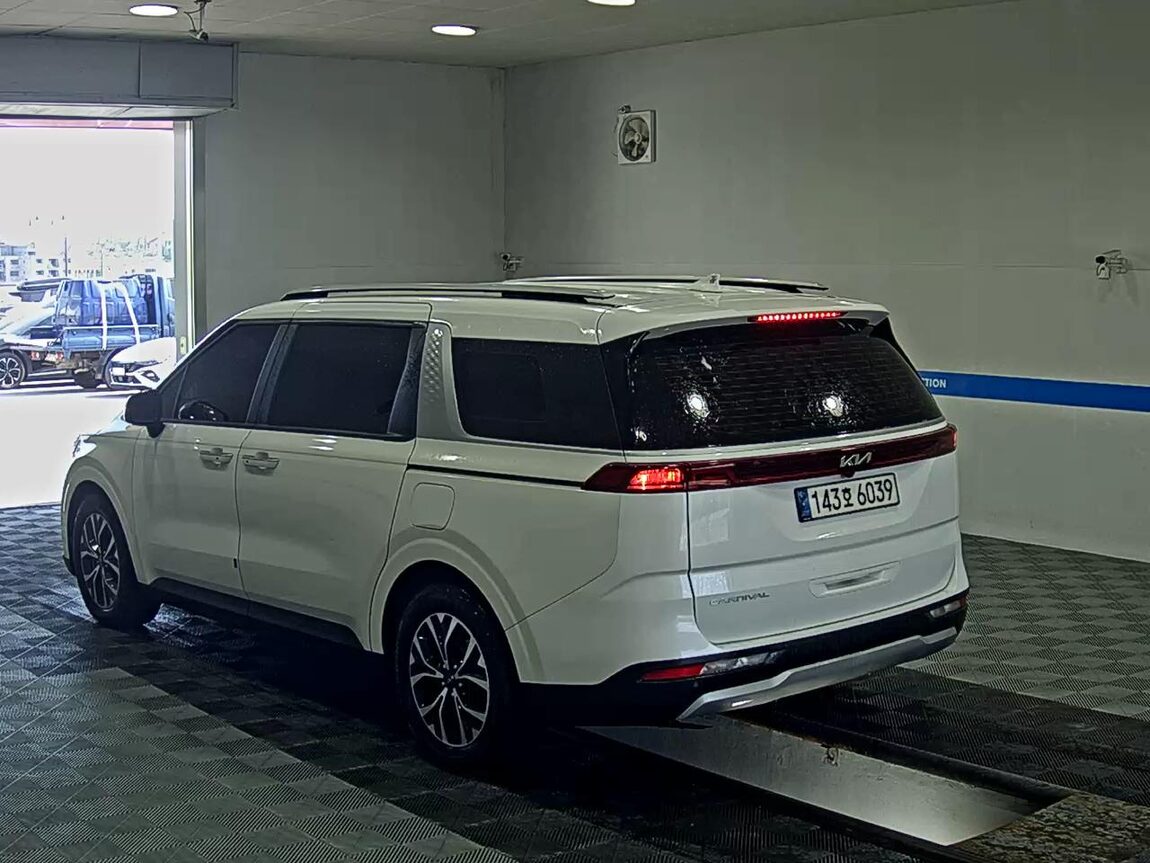 KIA NEW CARNIVAL (KA4) 9-SEATER DIESEL PRESTIGE 2022 - zdjęcie 6