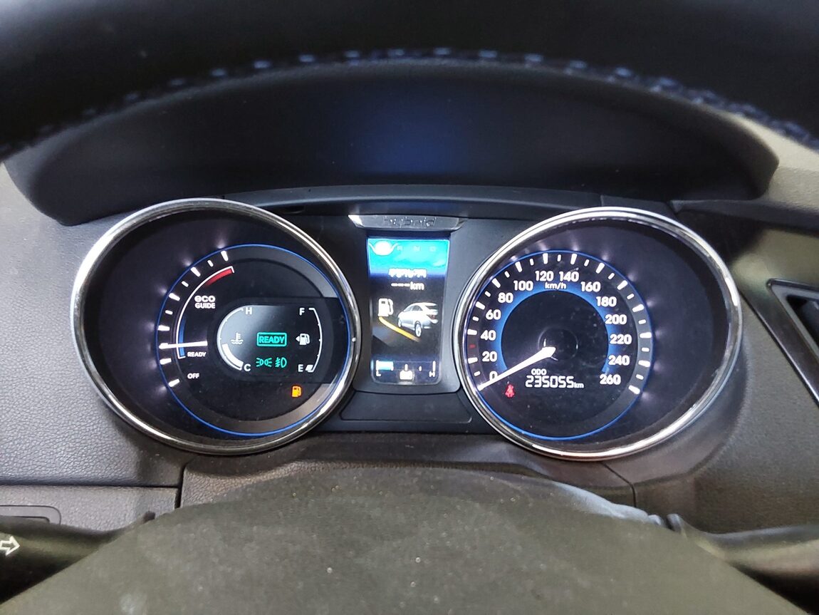HYUNDAI YF SONATA HYBRID SMART 2014 - zdjęcie 9