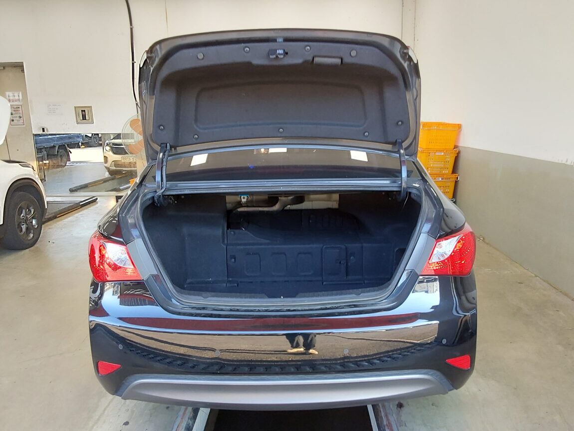 HYUNDAI YF SONATA HYBRID SMART 2014 - zdjęcie 15