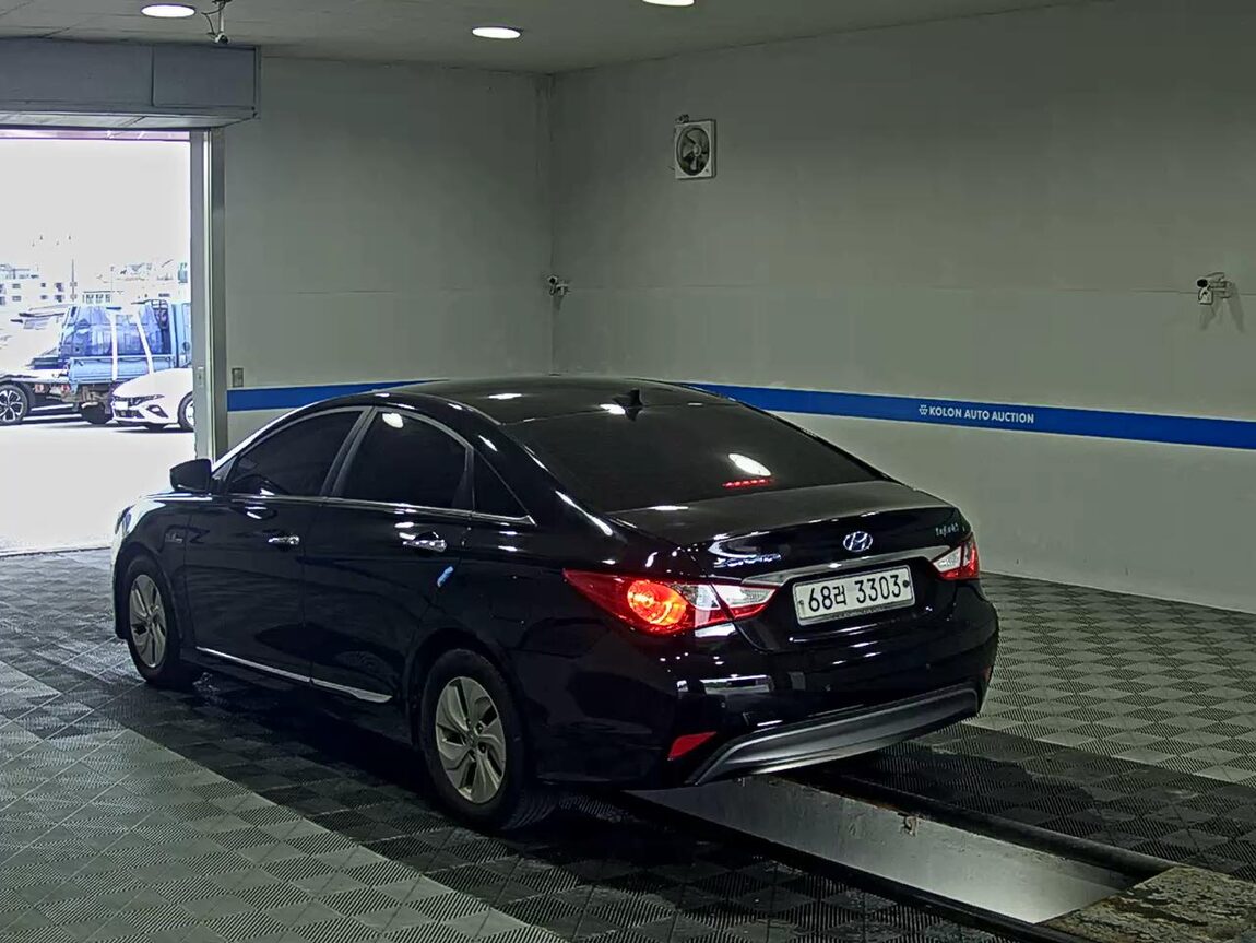 HYUNDAI YF SONATA HYBRID SMART 2014 - zdjęcie 6