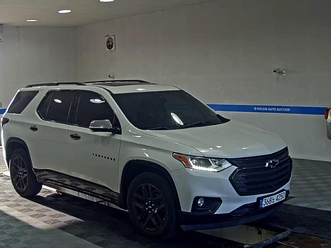 CHEVROLET (DAEWOO) TRAVERSE 3.6 GASOLINE RED LINE 2020 - zdjęcie 3