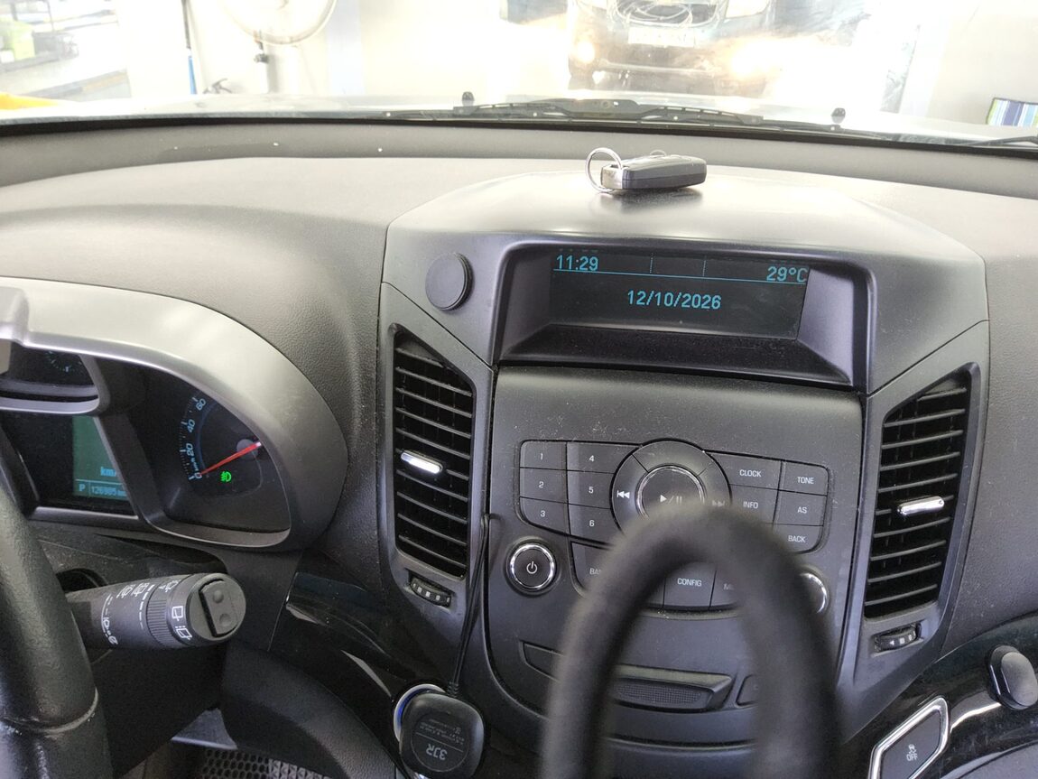CHEVROLET (DAEWOO) ORLANDO 2.0 DIESEL LT SAFETY PACK 2014 - zdjęcie 17