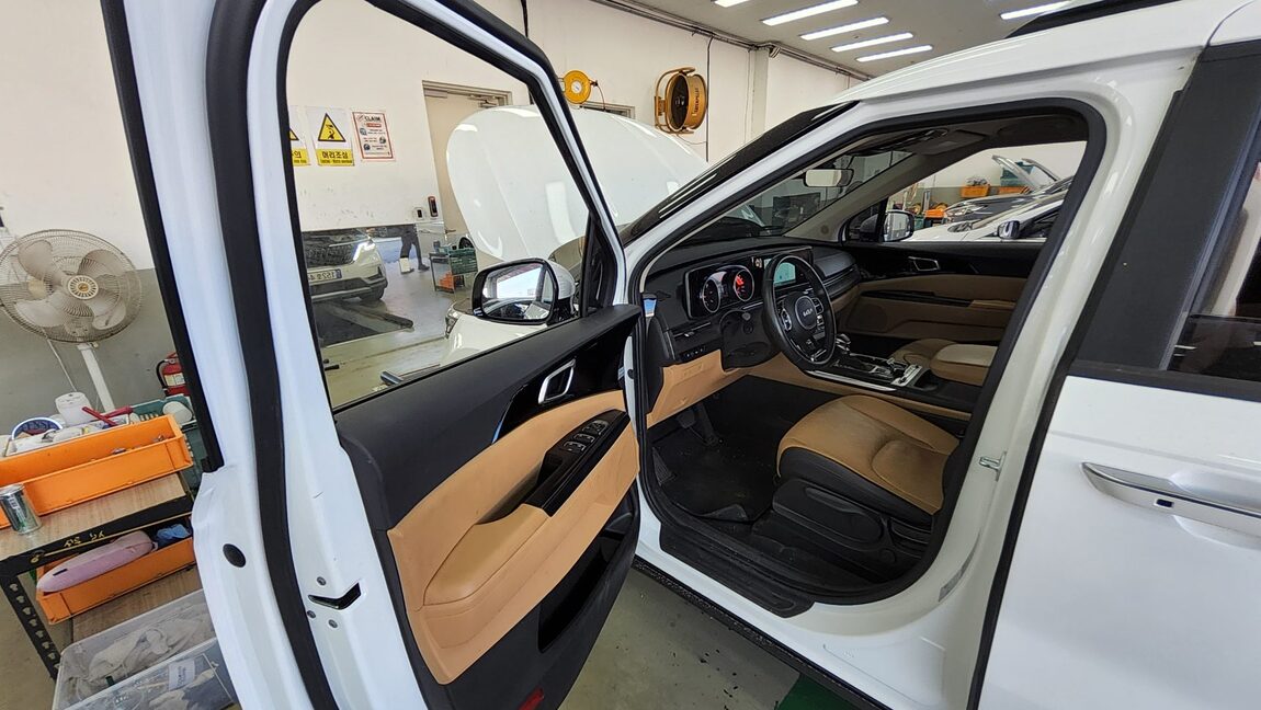 KIA NEW CARNIVAL (KA4) 9-SEATER DIESEL PRESTIGE 2023 - zdjęcie 10