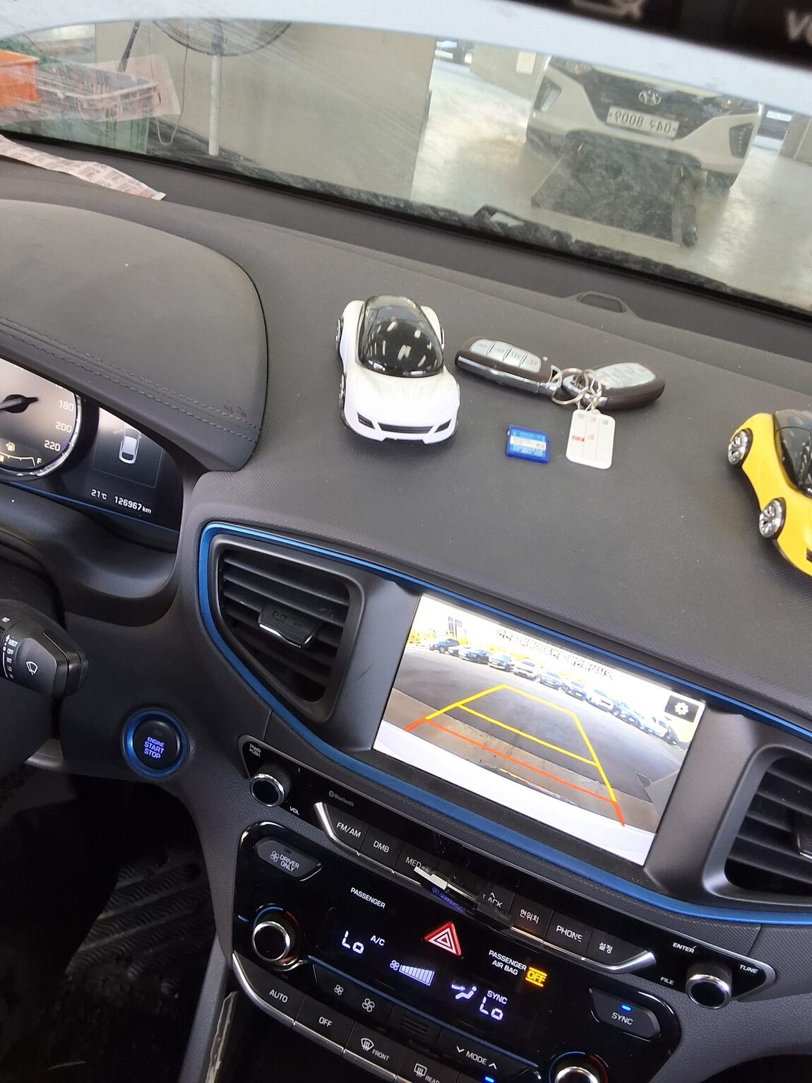 HYUNDAI IONIQ HYBRID N 2017 - zdjęcie 17