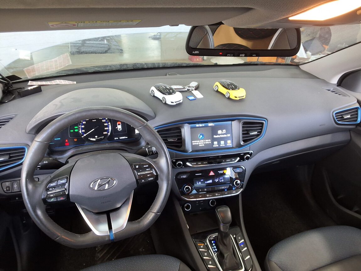 HYUNDAI IONIQ HYBRID N 2017 - zdjęcie 11