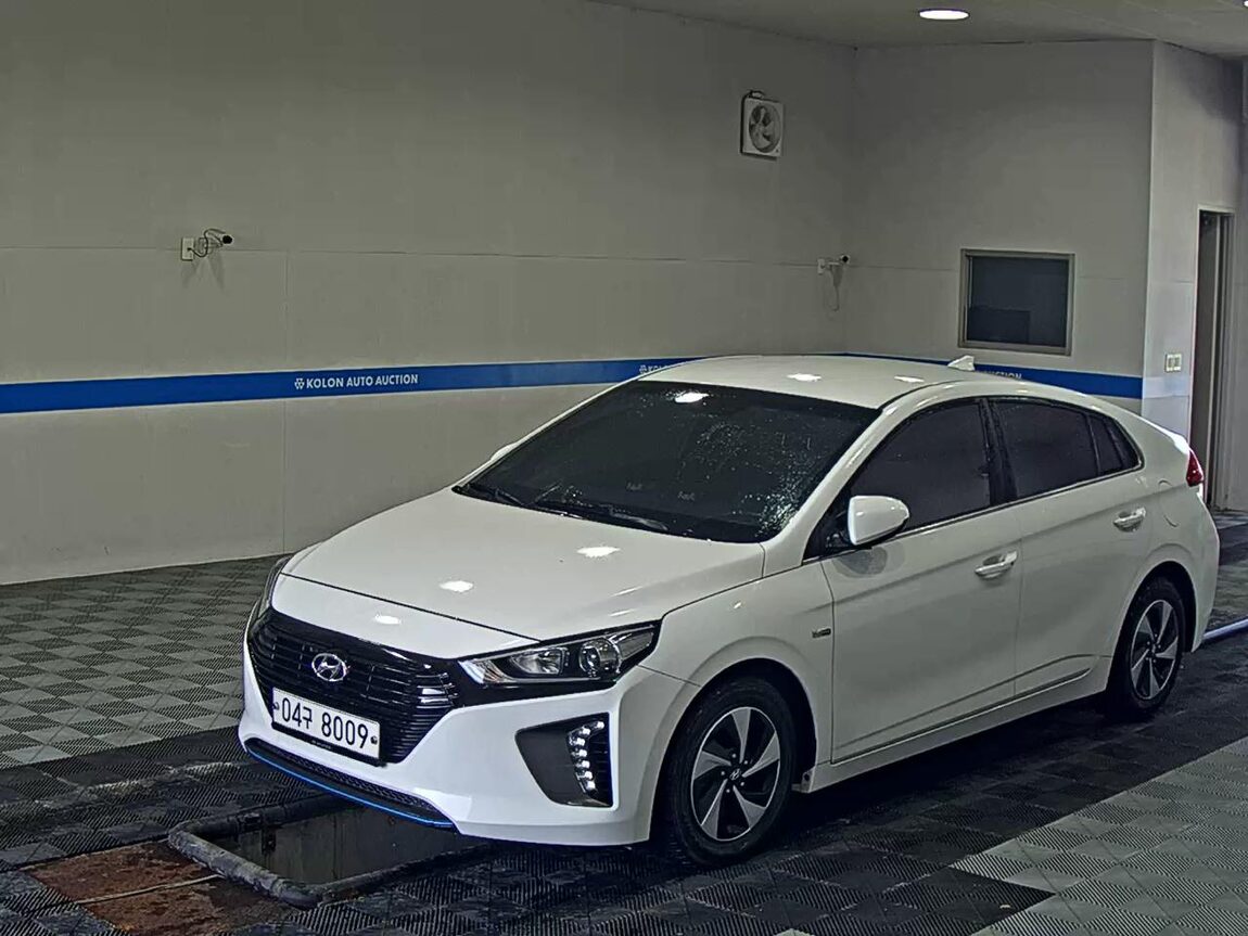 HYUNDAI IONIQ HYBRID N 2017 - zdjęcie 2