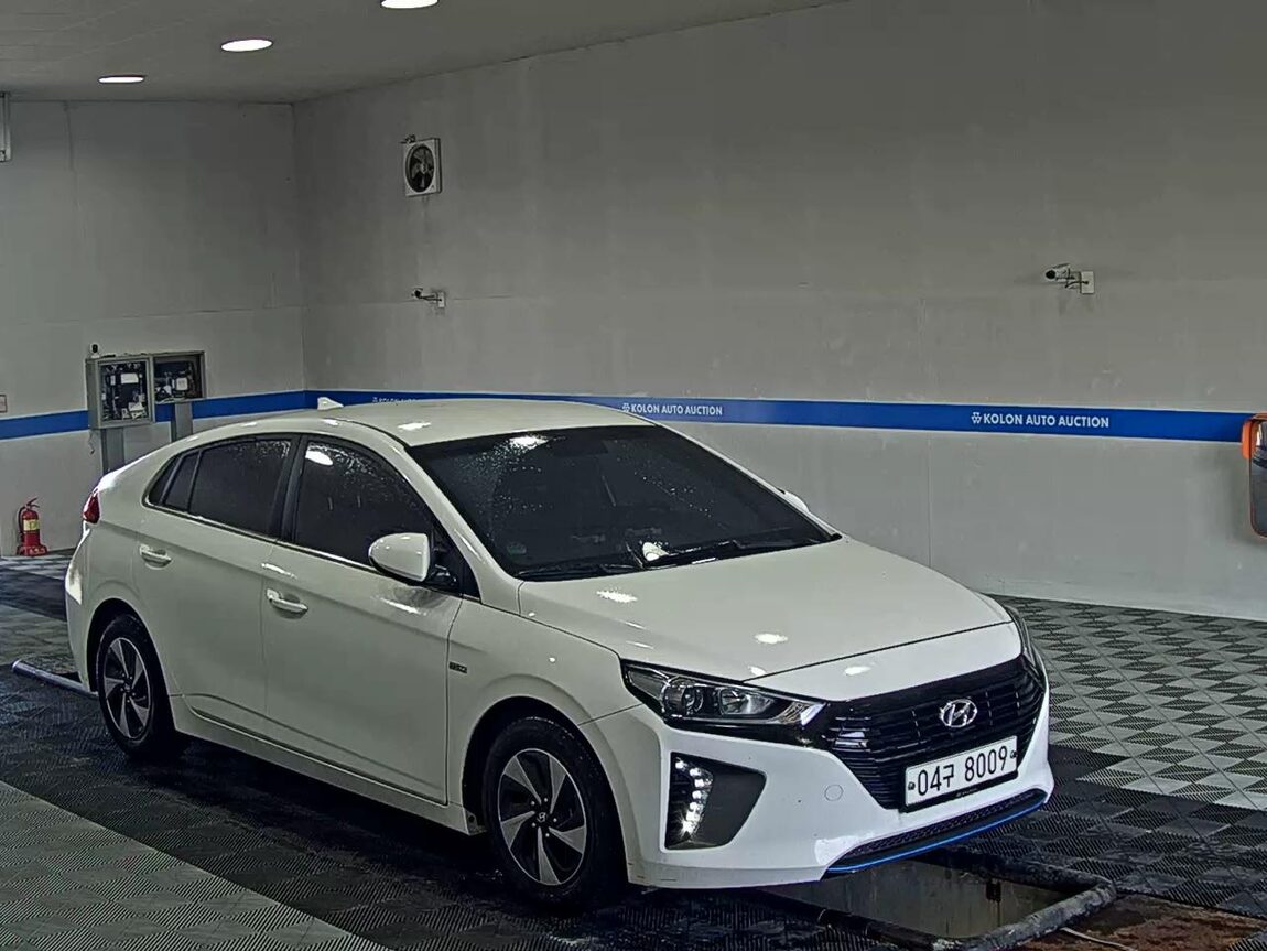 HYUNDAI IONIQ HYBRID N 2017 - zdjęcie 3