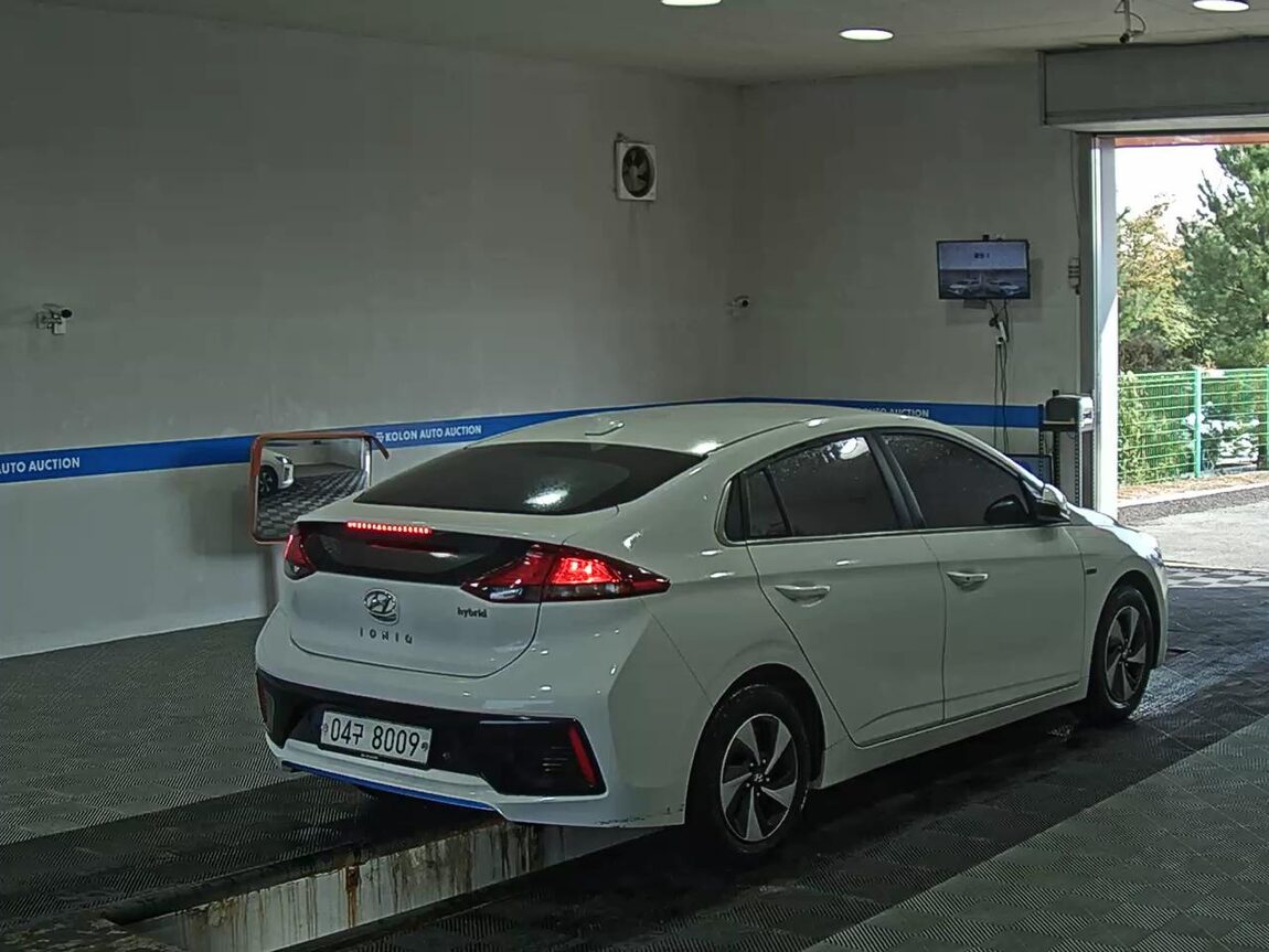 HYUNDAI IONIQ HYBRID N 2017 - zdjęcie 5