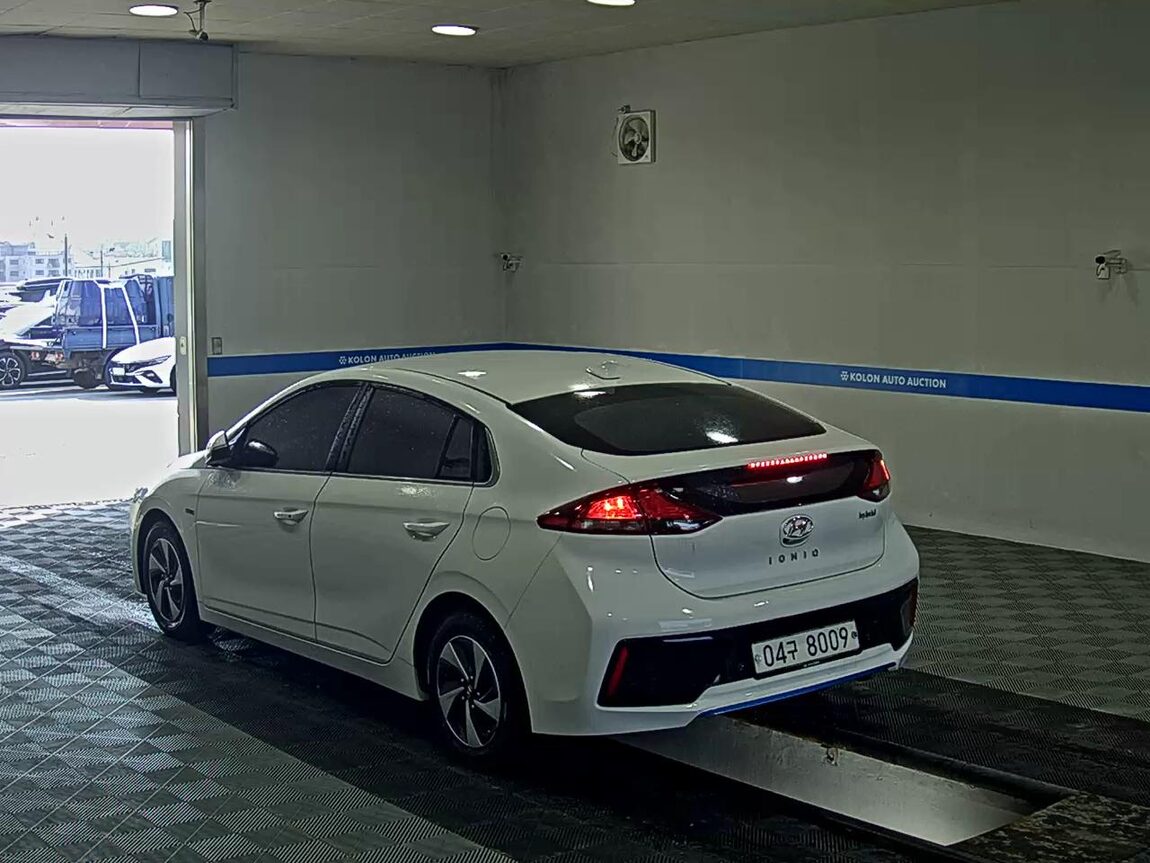 HYUNDAI IONIQ HYBRID N 2017 - zdjęcie 6